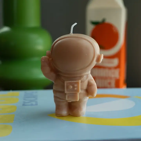 Candle Astronaut