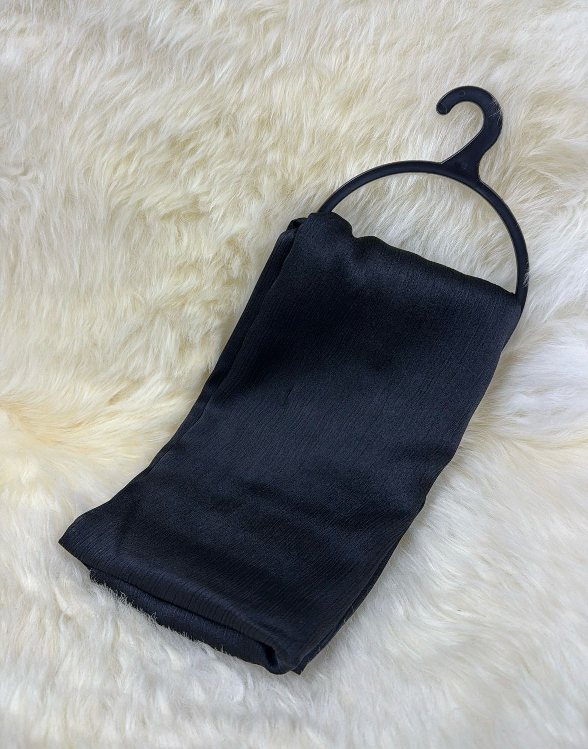 Muna Hijab aus Satin
