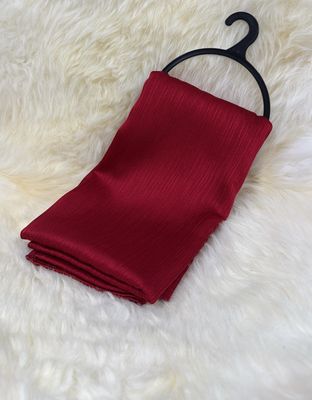 Muna Hijab aus Satin