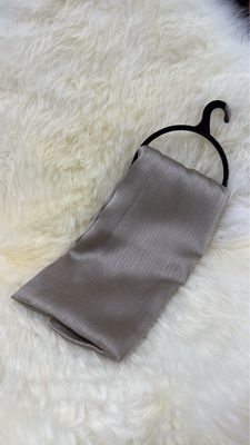 Muna Hijab aus Satin