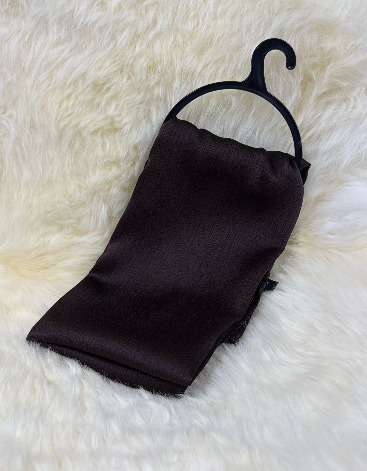 Muna Hijab aus Satin