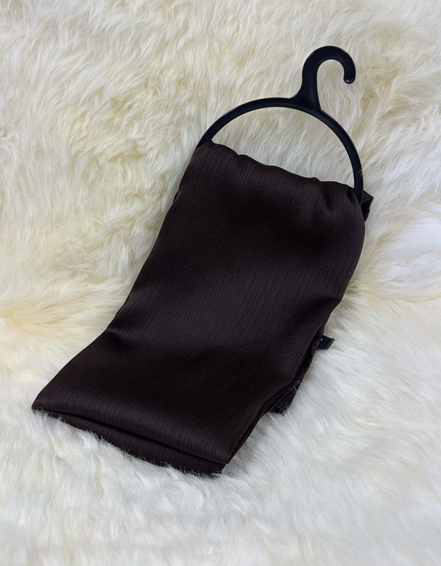 Muna Hijab aus Satin