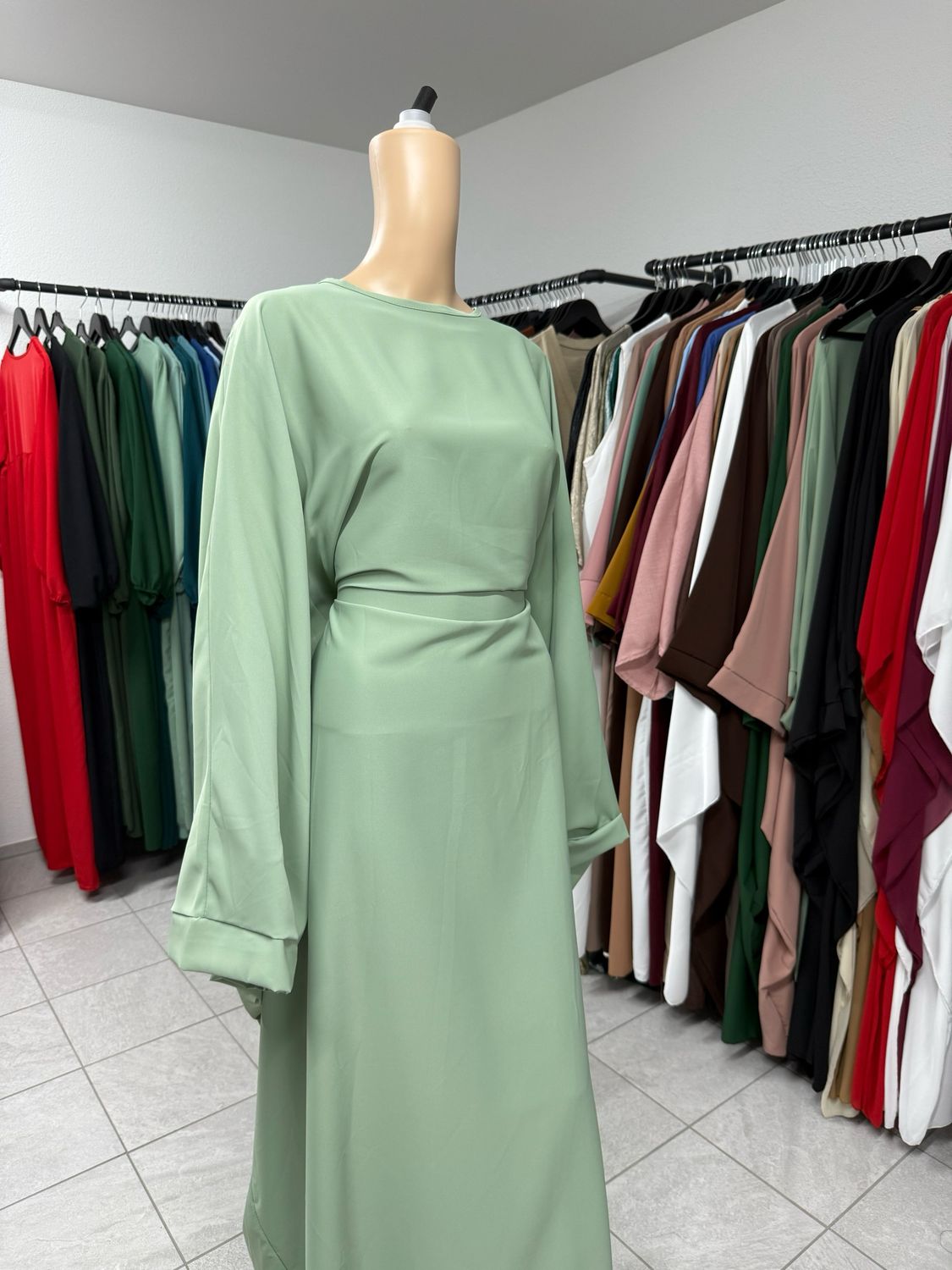 Luxe Modesty Abaya aus medina Seide