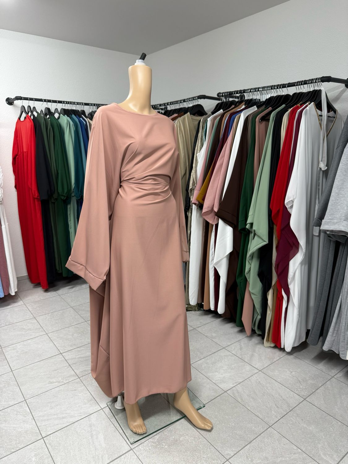 Luxe Modesty Abaya aus medina Seide