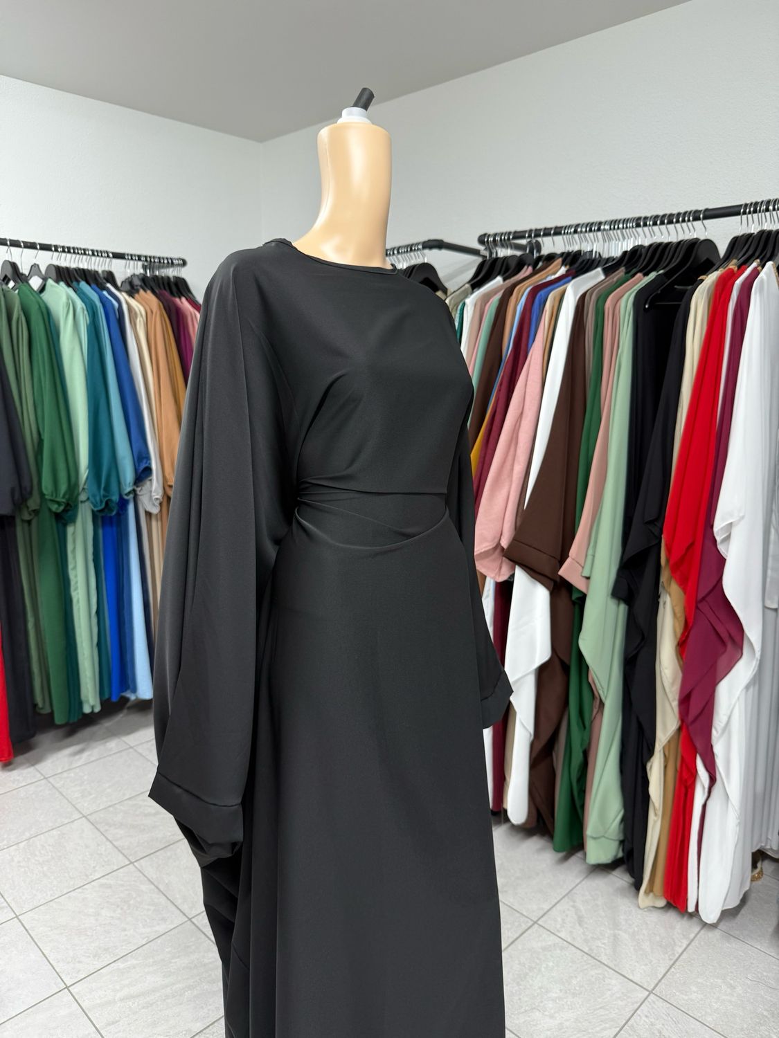 Luxe Modesty Abaya aus medina Seide
