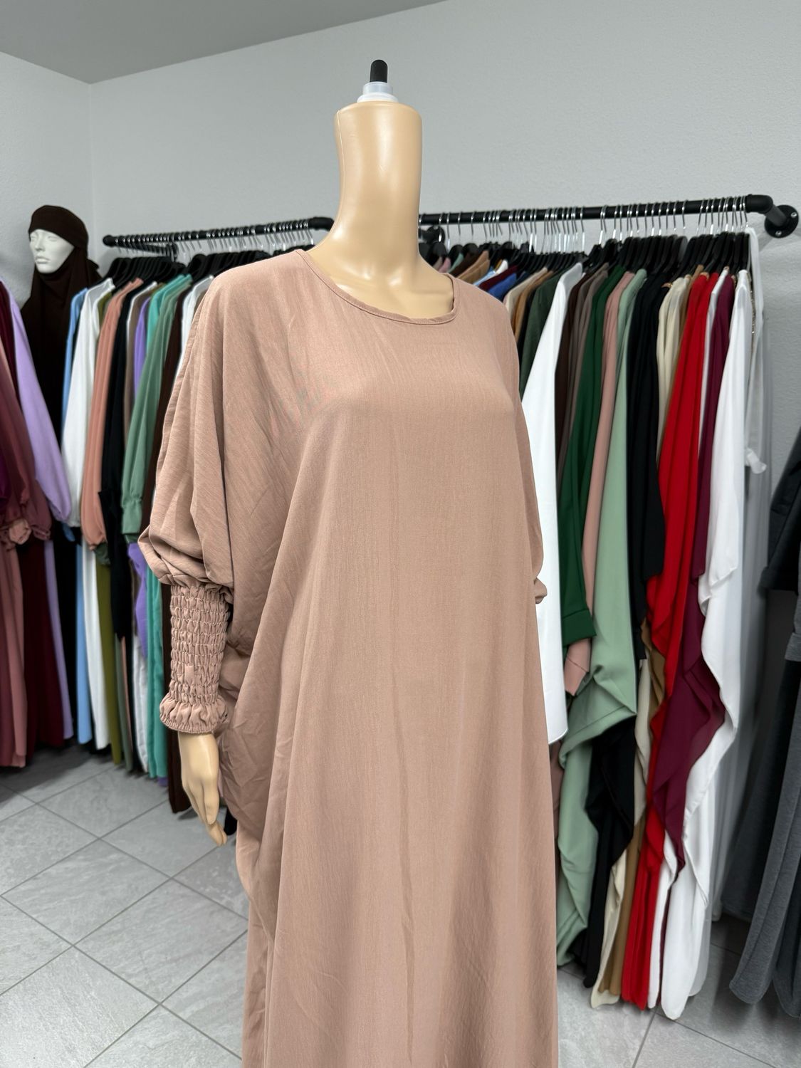 Schmetterling Abaya mit Gummiband nude