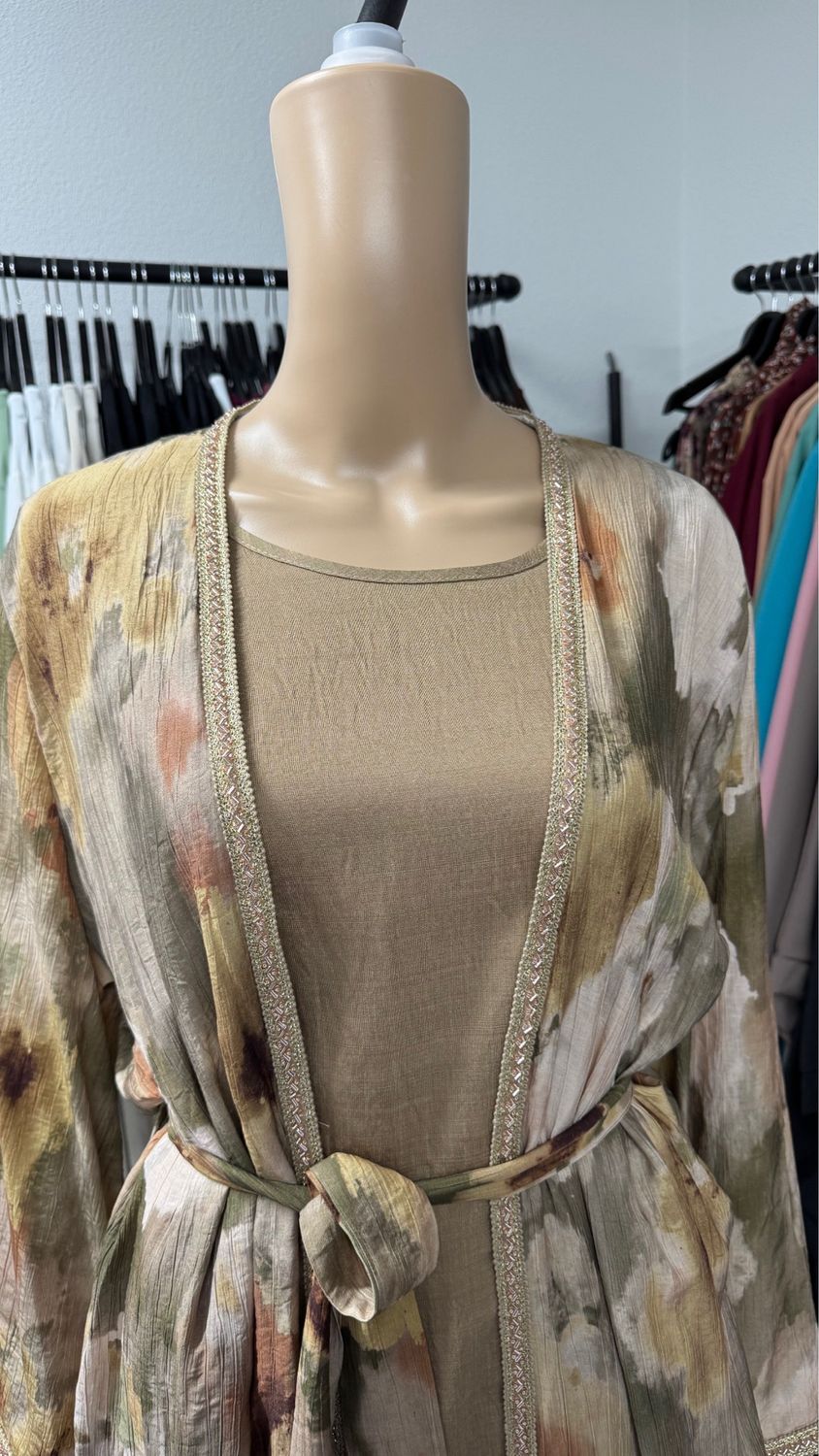 Dreiteiliges Kleid geblümt