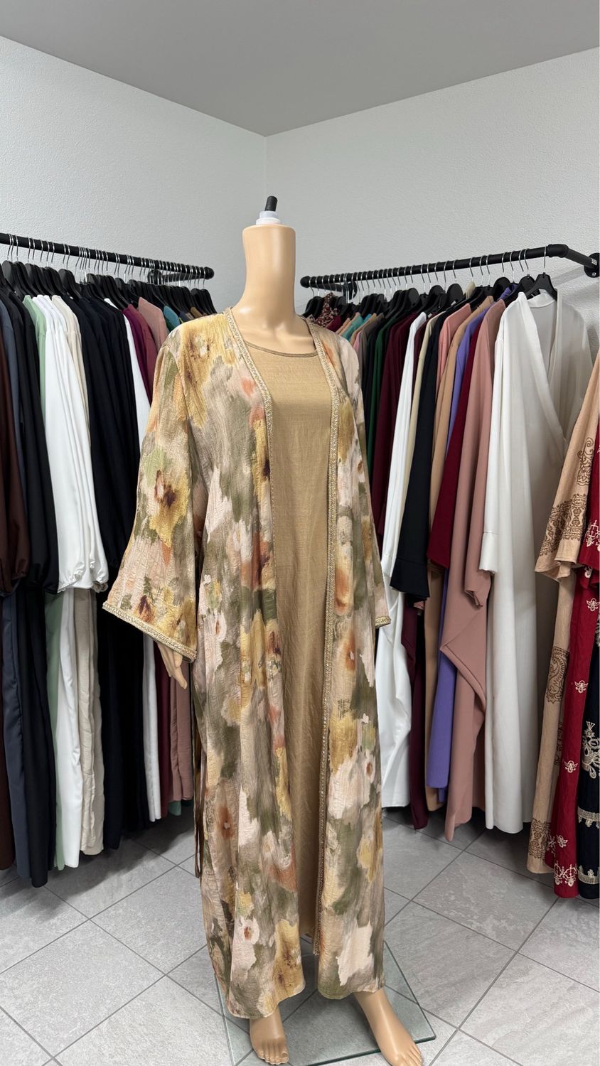 Dreiteiliges Kleid geblümt