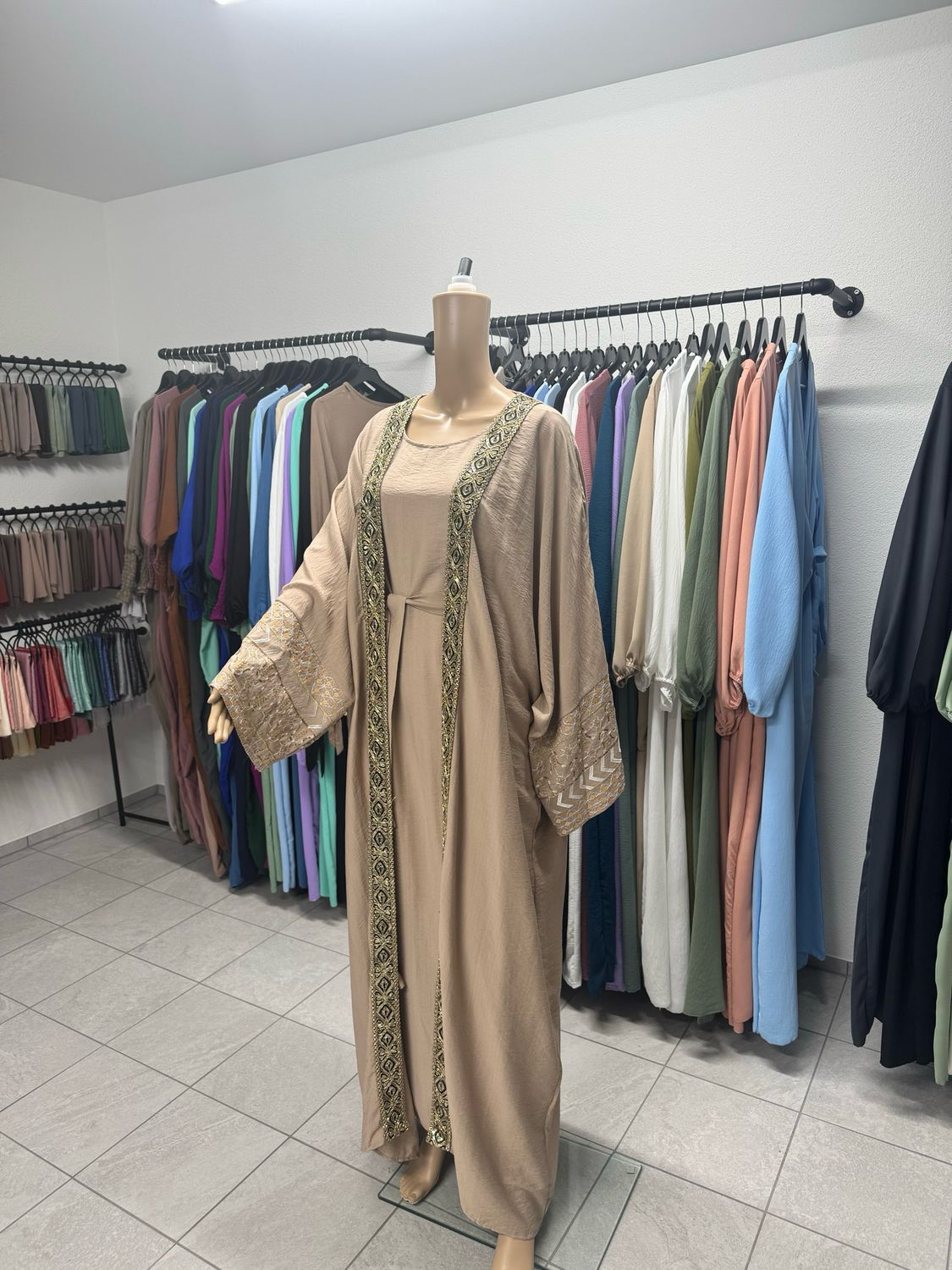 ZAHRA Abaya