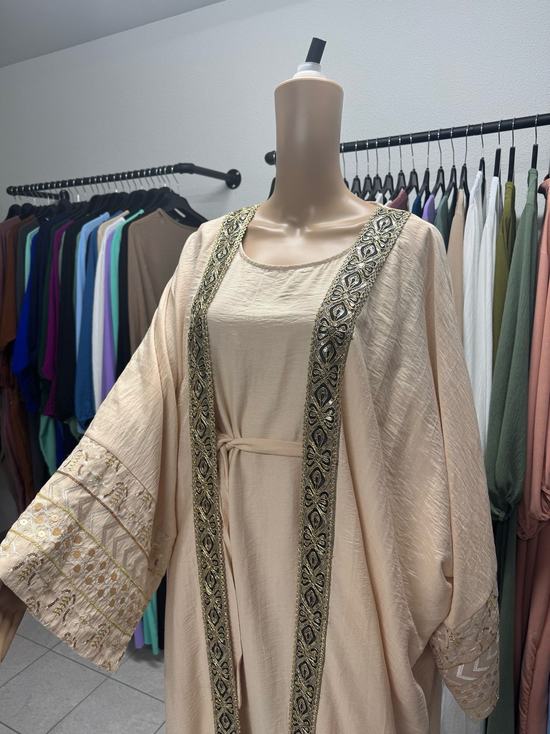 ZAHRA Abaya