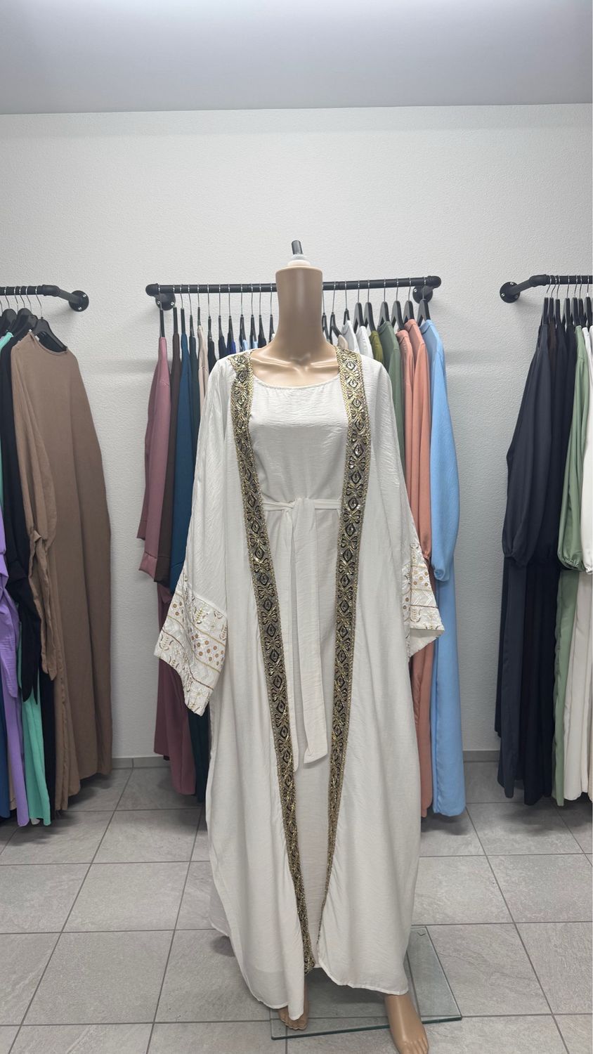 ZAHRA Abaya
