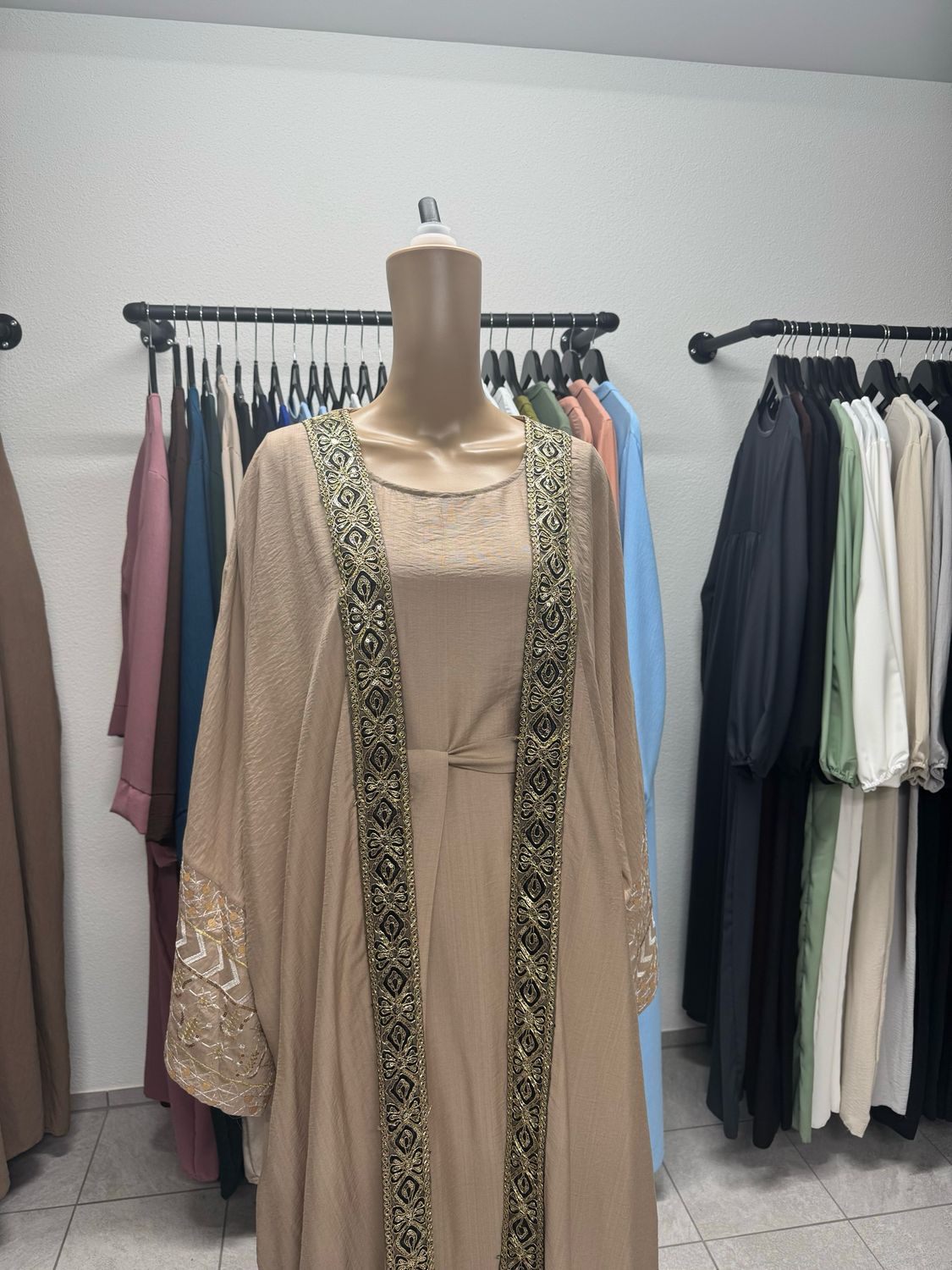 ZAHRA Abaya