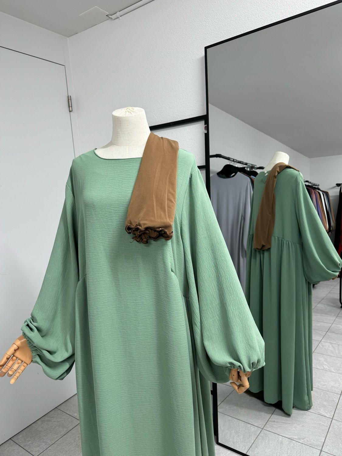 Abaya Al-Nada