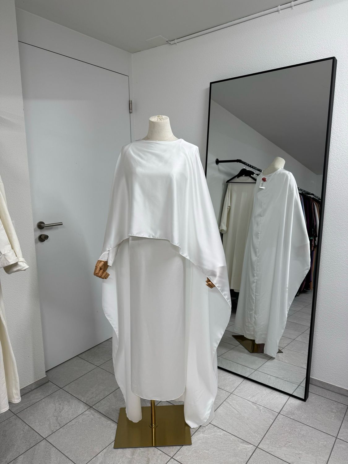 Pearl Abaya 
