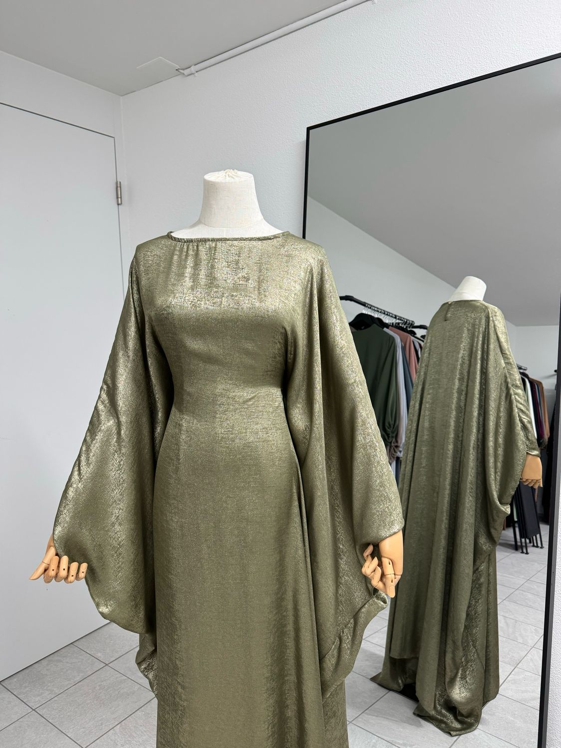 Metallic Abaya