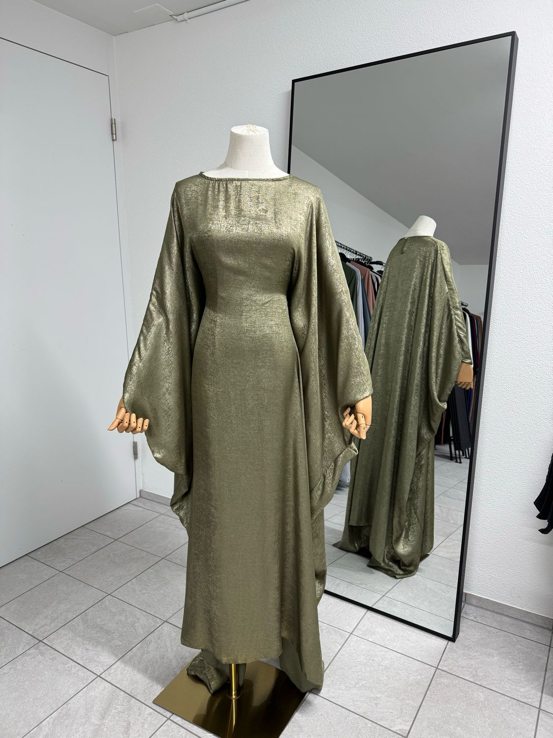 Metallic Abaya