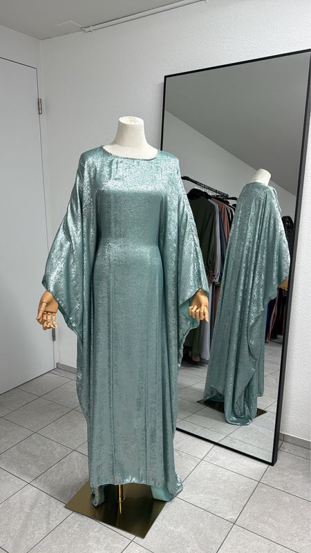 Metallic Abaya
