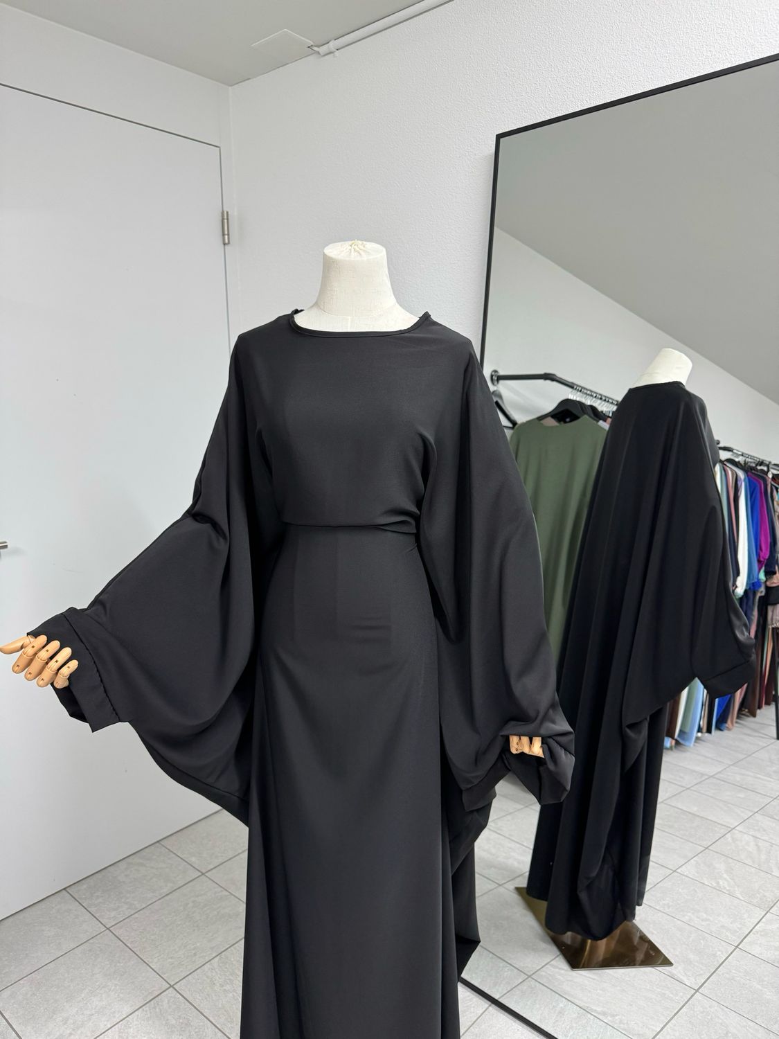 Luxe Modesty Abaya aus medina Seide