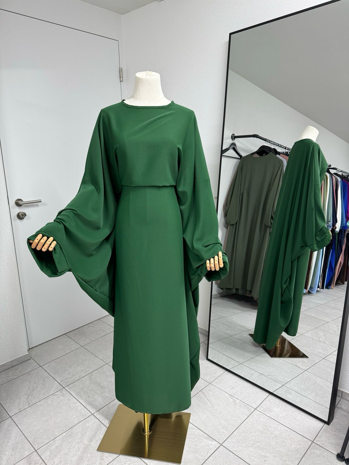 Luxe Modesty Abaya medina seide