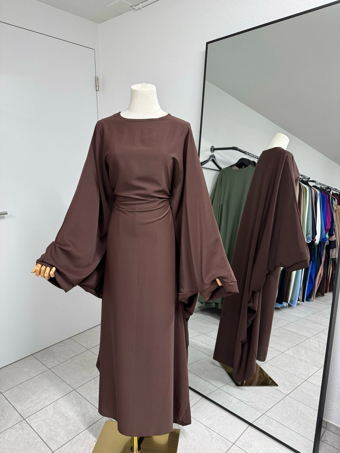 Luxe Modesty Abaya aus medina Seide