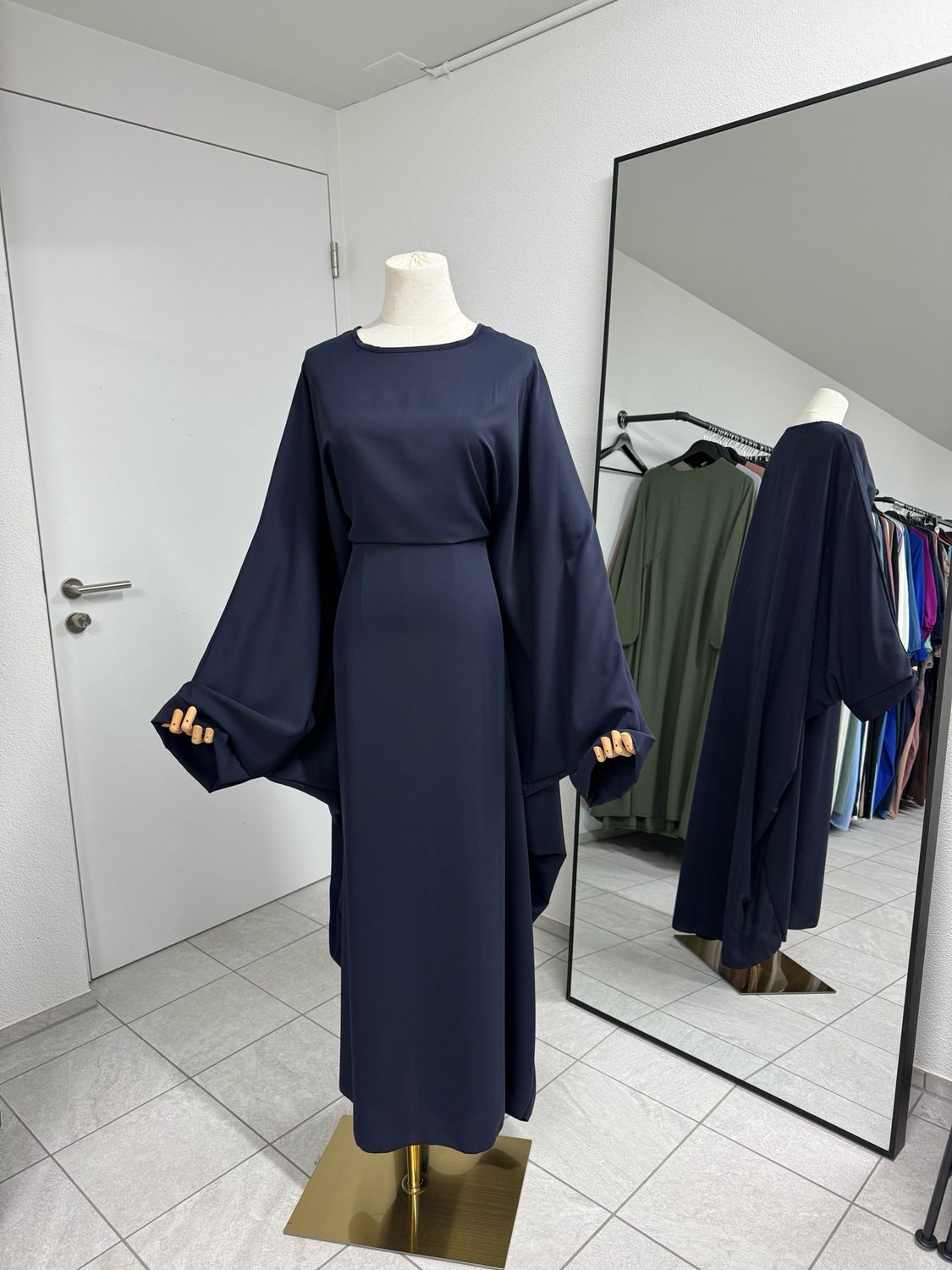 Luxe Modesty Abaya medina seide
