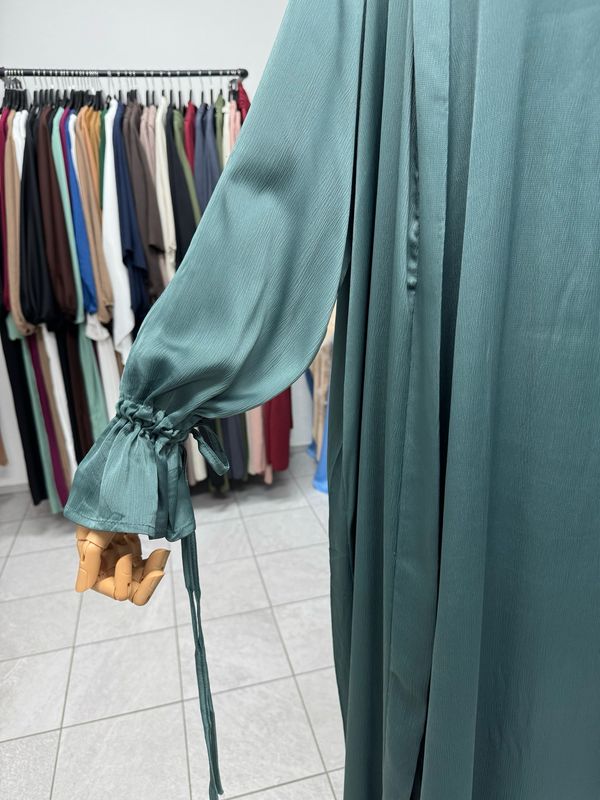 MIYAH ABAYA  petrol