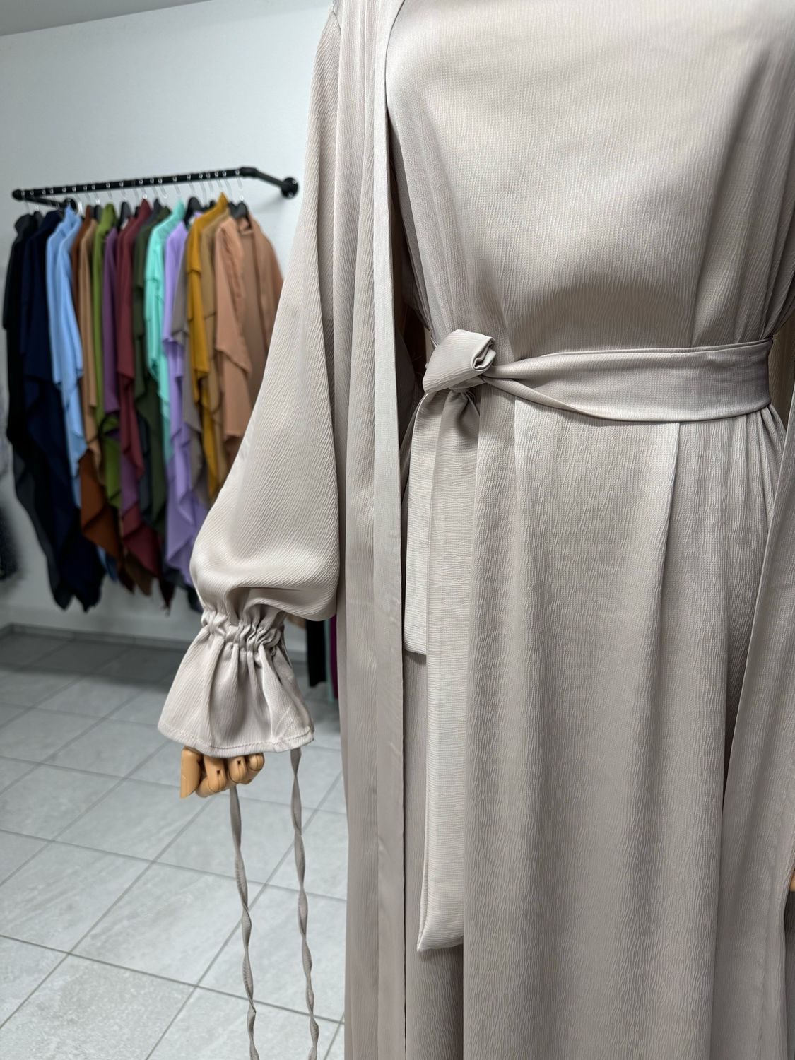 MIYAH ABAYA beige