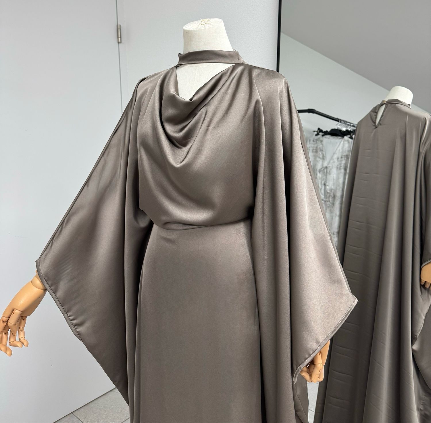 SAHRA ABAYA taupe