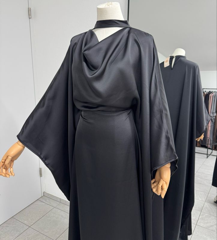 SAHRA ABAYA schwarz
