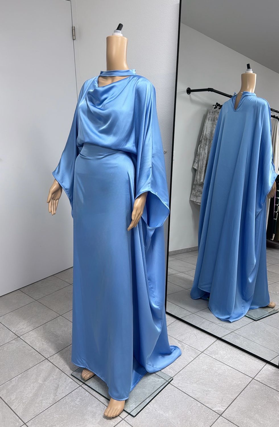 Satin Butterfly Abaya blau