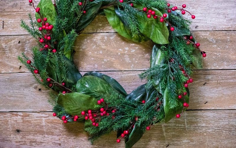 26 Inch Berry Magnolia Wreath