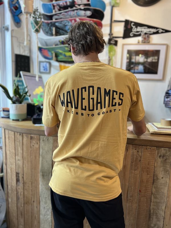 WAVE GAMES TEE CLASSIC MUSTARD