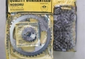 SPROCKET + CADENA (COMPLETO) NOBORU XCD125/PLATINA125  (42T, 15T, 420H-136L)