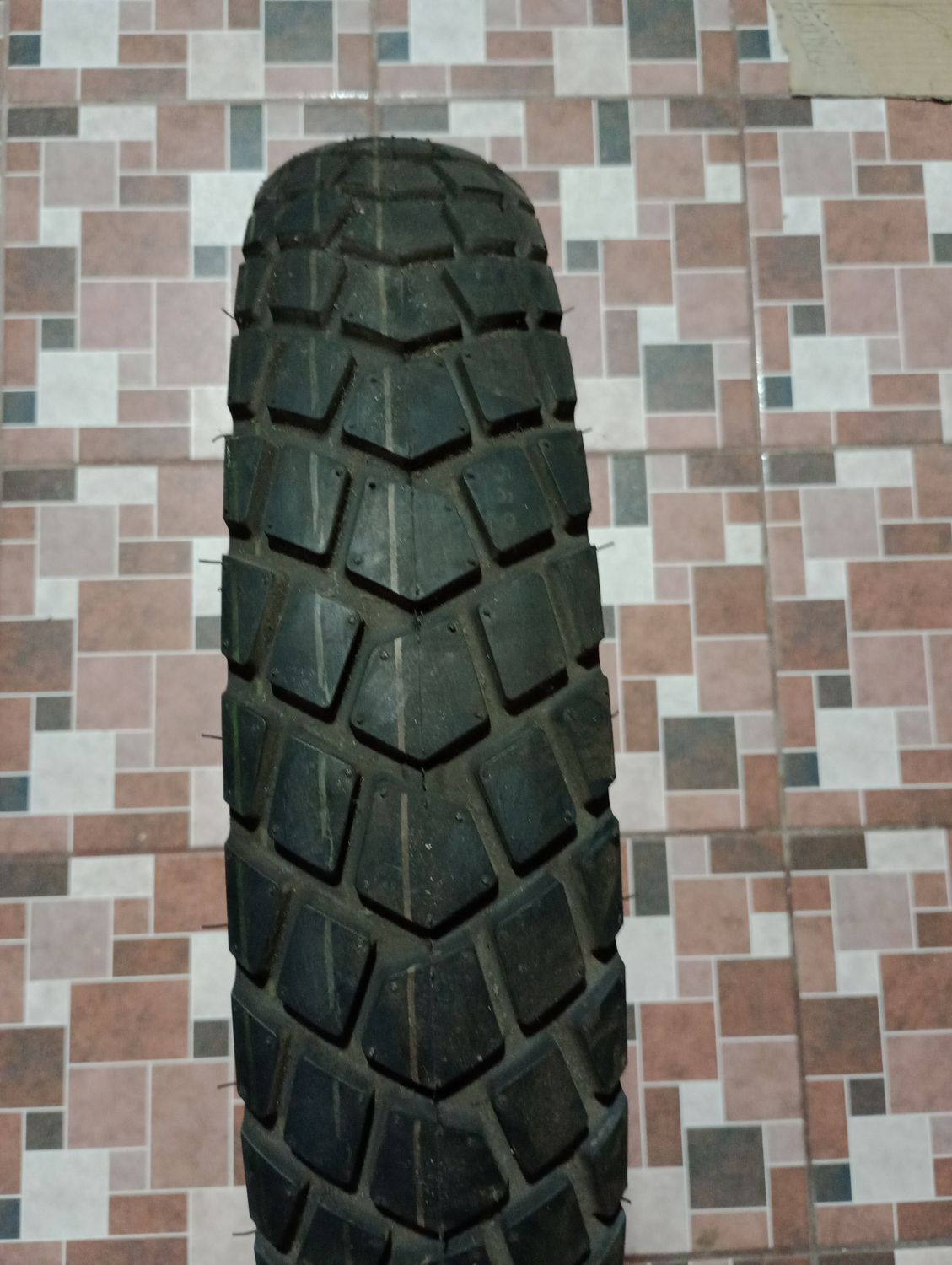 100/90-18 cst CM0617