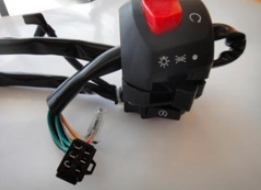 SWITCH DE LUZ (DERECHO) EN125