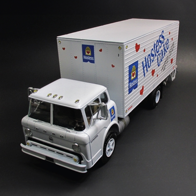1∕25th  Ford C600 City