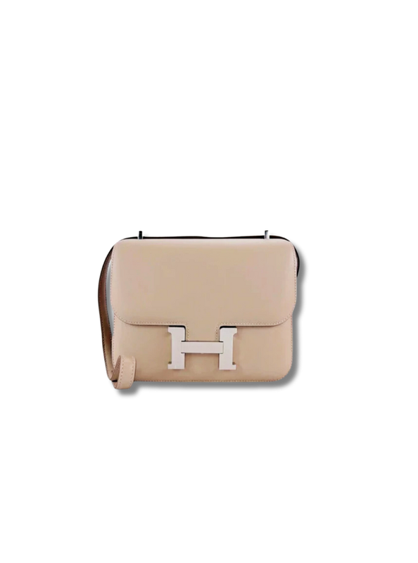 Pre-Loved HERMÈS  Constance 18 Swift Piccon bag-cream silver buckle