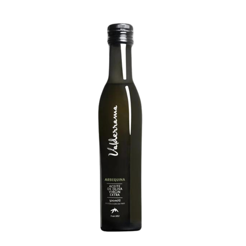 Houten serveerplank met schaaltje met Prosecco of olijfolie, noten en chocolade