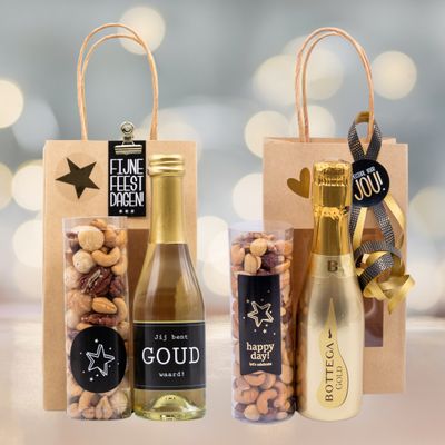 Cadeautasje klein kerst met noten en Prosecco