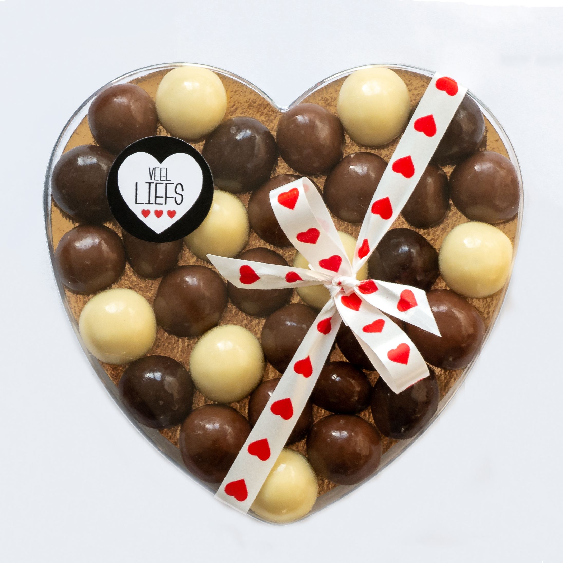 Cadeaupakket met noten en chocolade Cadeaupakket met noten en chocolade