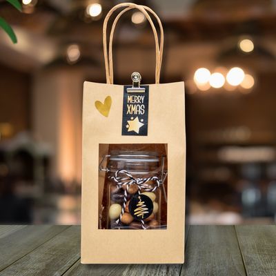 Cadeautasje kerst met een weckpotje noten of chocolade