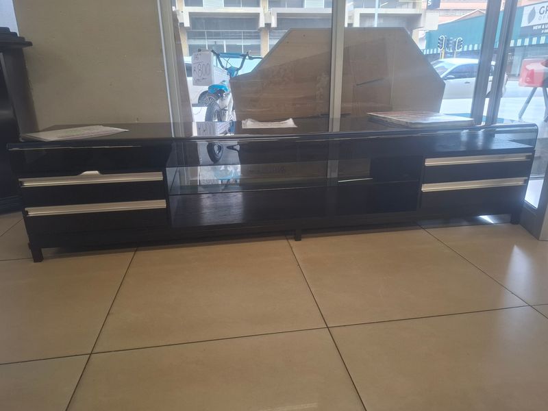TV 882 glass stand