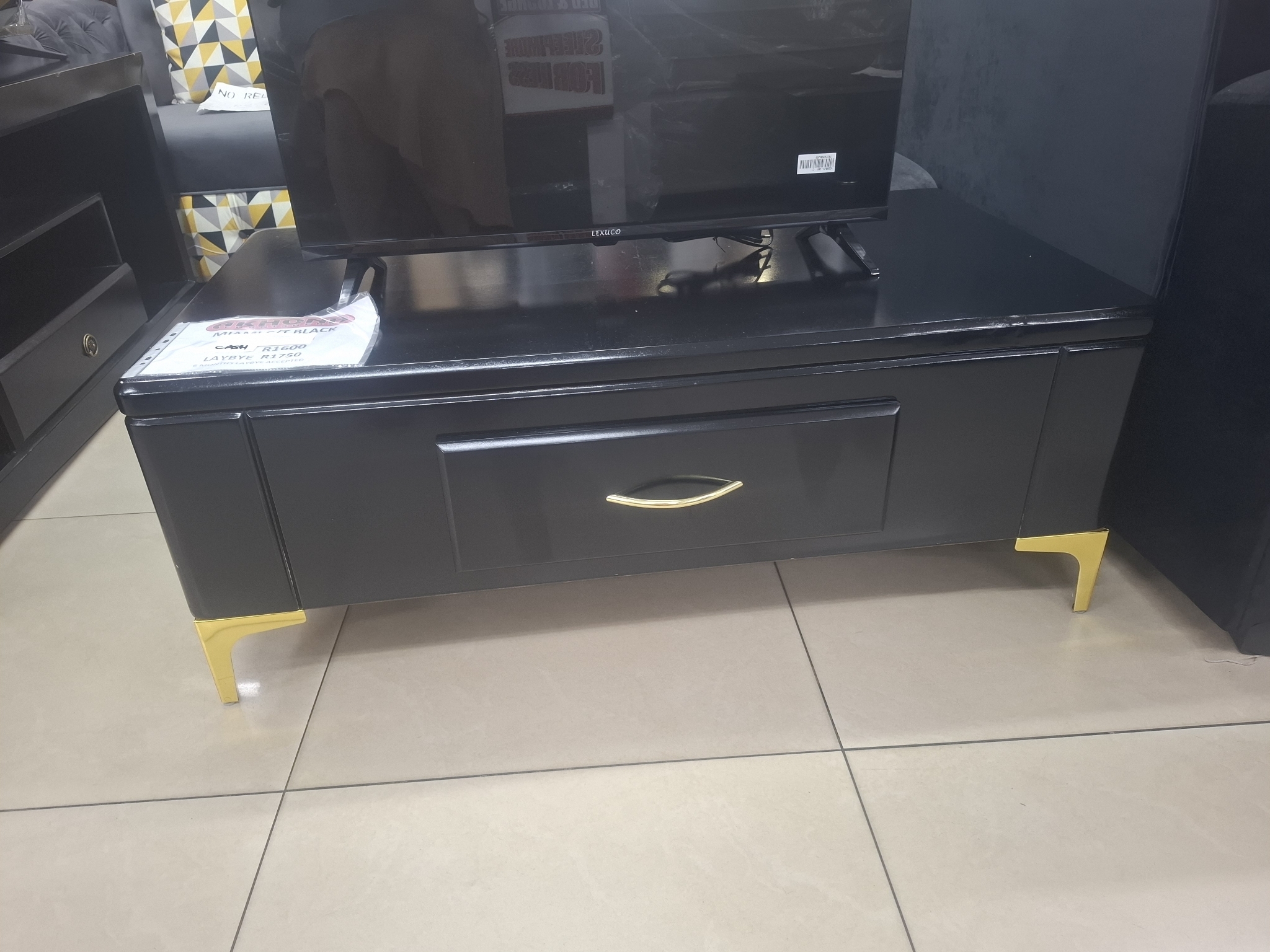 Miami coffee table black