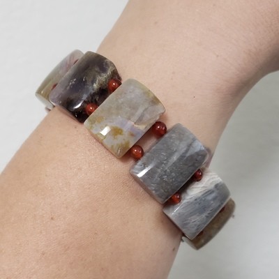 Polished Natural Stone Bead Bracelet Polished Natural Stone Bead Bracelet