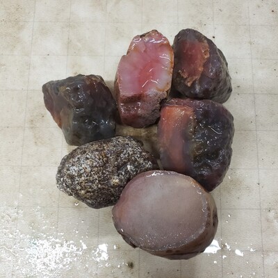 Red-Pink Swali Agate Rough