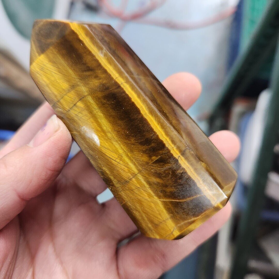 Tiger&#39;s Eye Point