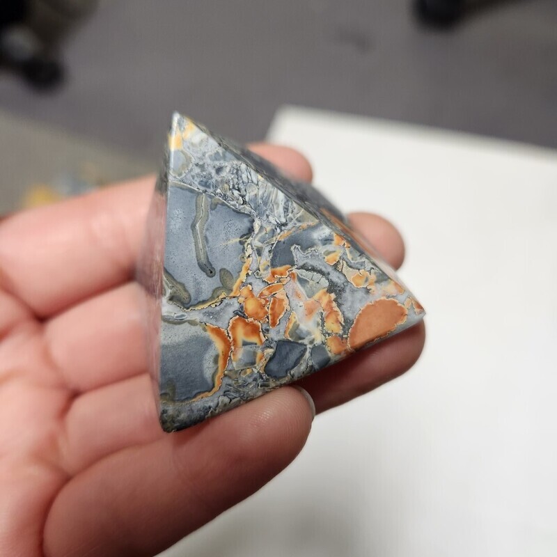 Maligano Jasper Pyramid