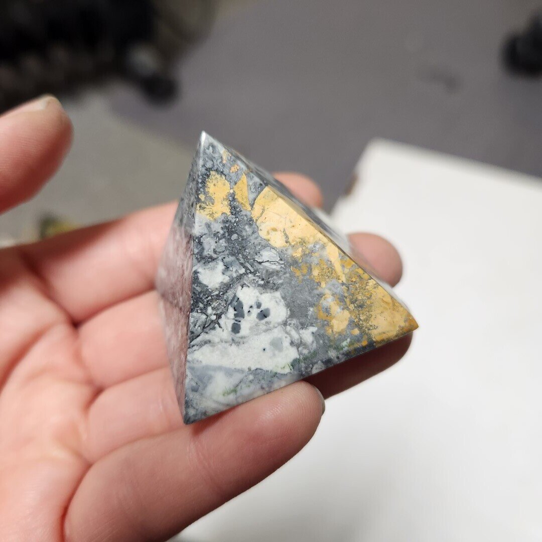 Maligano Jasper Pyramid