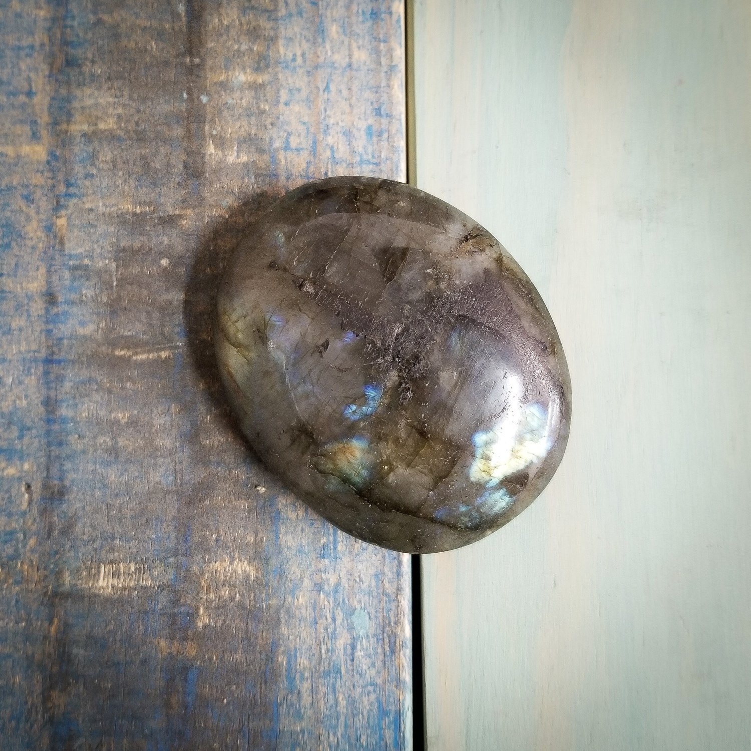 Labradorite Palmstone