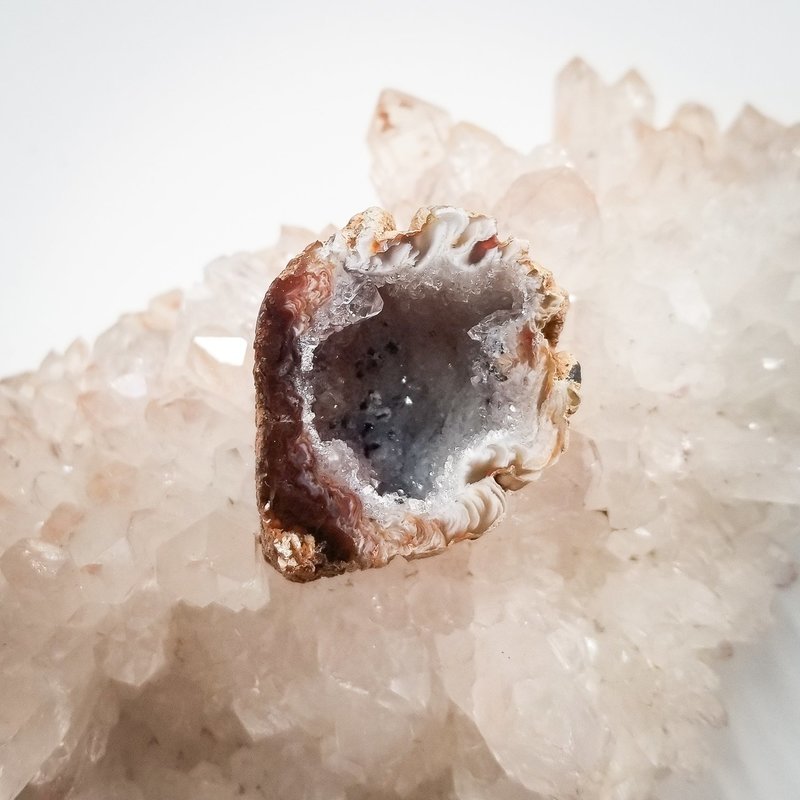 Mini Coco Geode Half